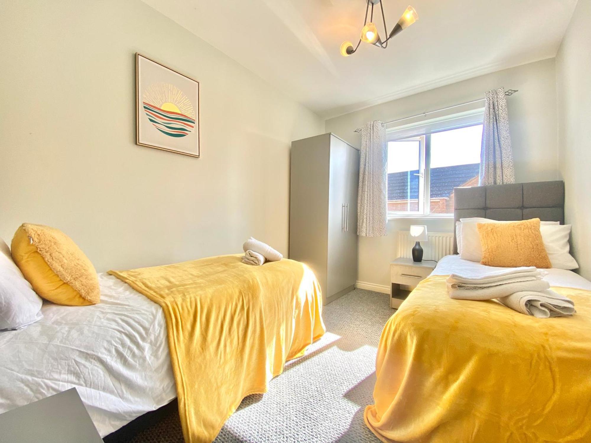 Villa Free Private Parking! Oakley House And Garden! Fully Equipped 4 Comfy Beds Corby Exterior foto
