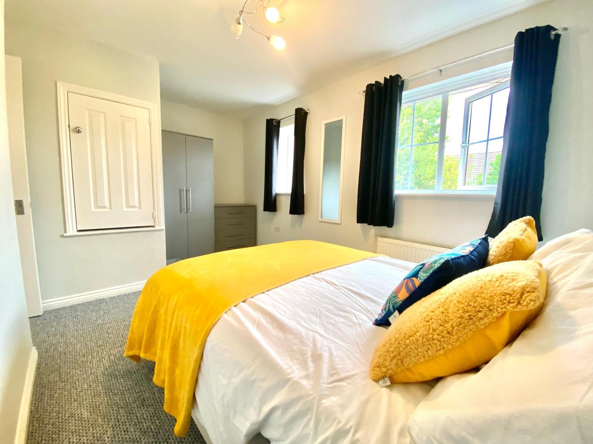 Villa Free Private Parking! Oakley House And Garden! Fully Equipped 4 Comfy Beds Corby Exterior foto